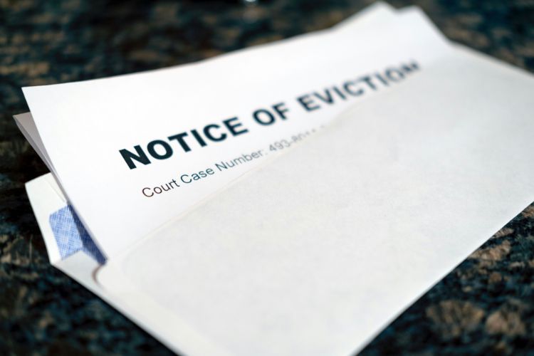 Serving Eviction Notice to Tenant